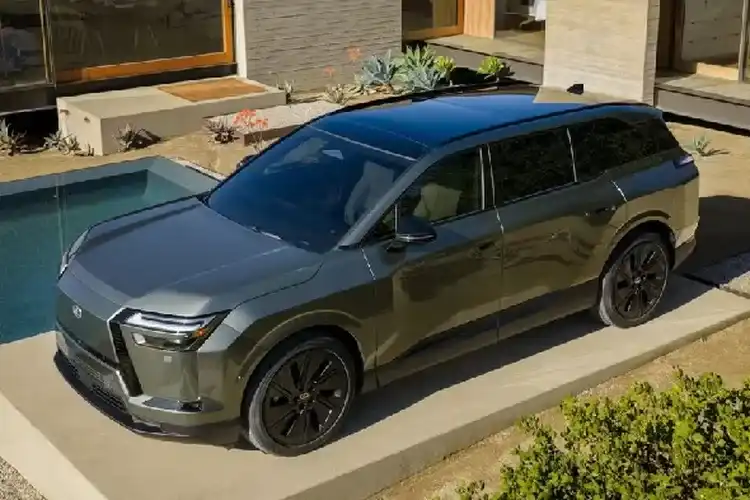 Menariknya, Toyota Highlander EV dan Subaru Getaway yang menggunakan platform SUV listrik tiga baris yang sama mengalami penundaan