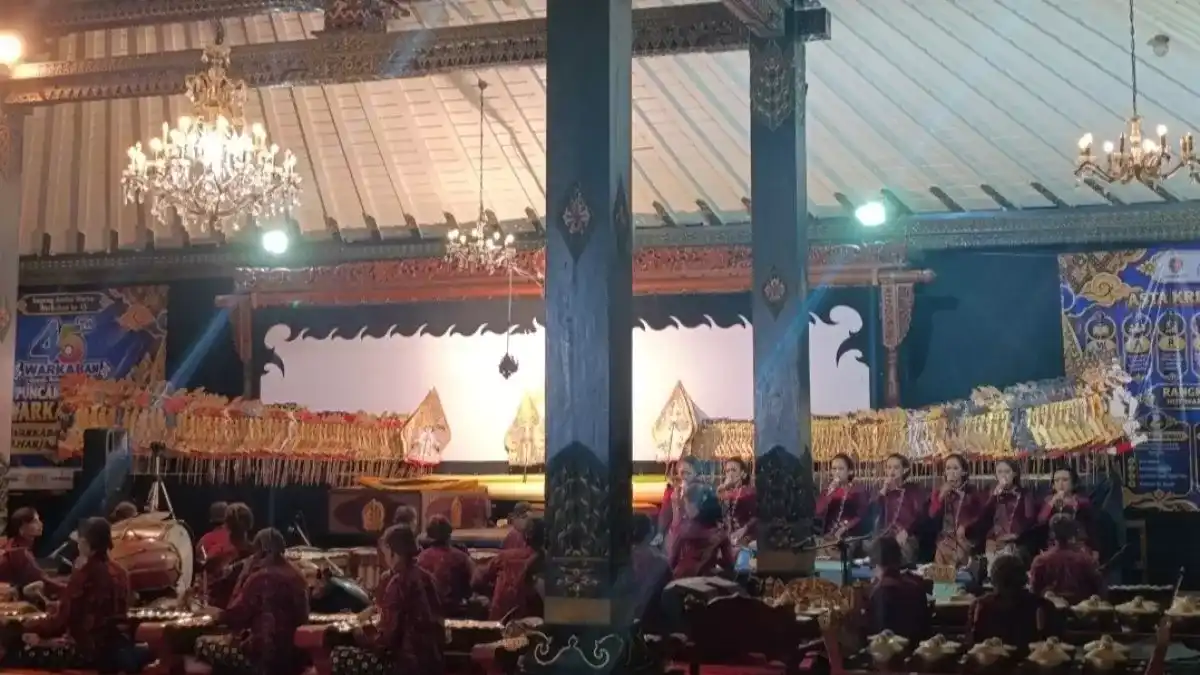 Warkaban Pentaskan Lakon Lahire Wisanggeni pada Perayaan HUT ke-45