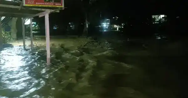 Luapan Sungai Lawe Bulan Rendam Permukiman Warga di Pulonas Baru