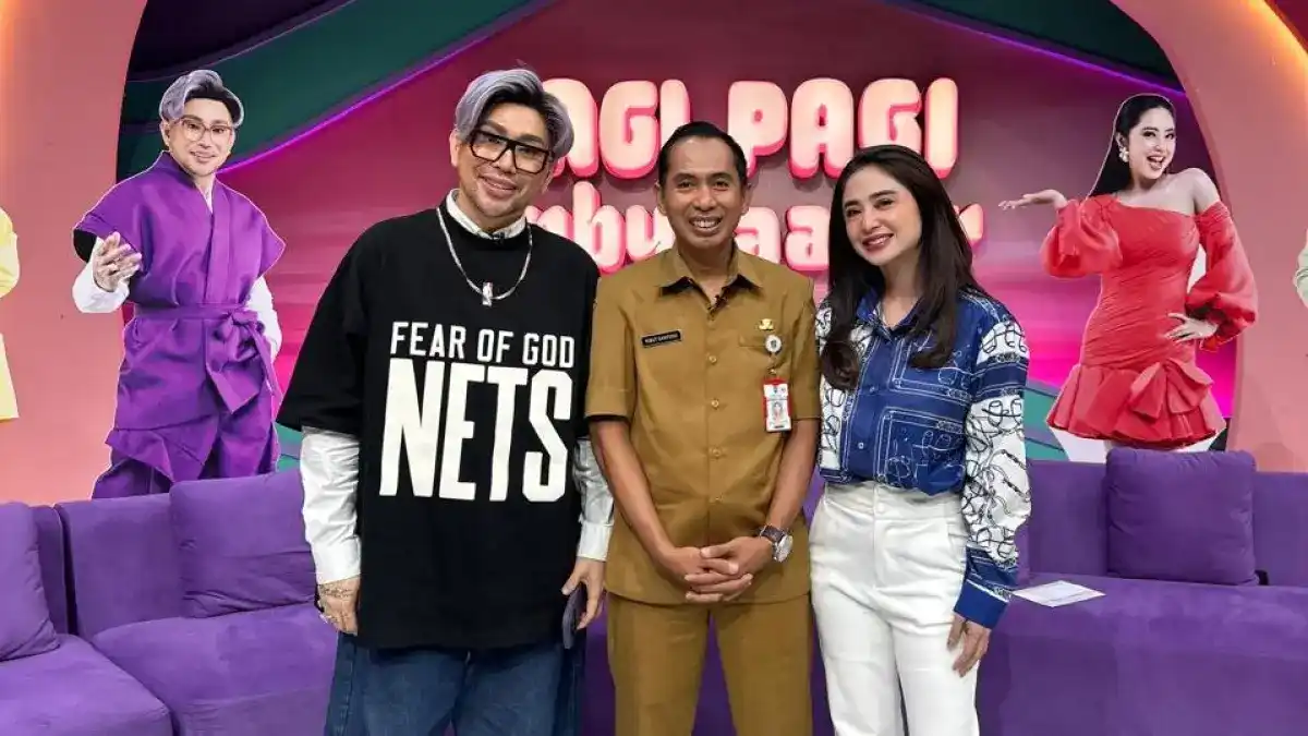 Pak Ribut dari Lumajang Tetap Memilih Mengajar Meski Viral di Televisi