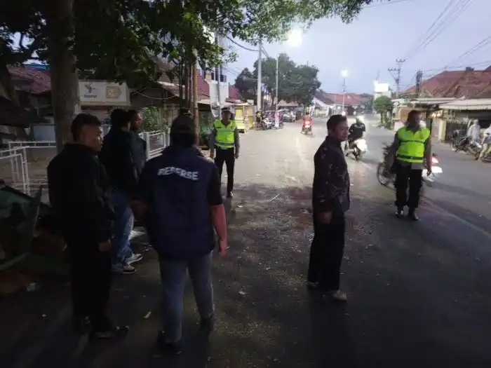 Kecelakaan Rombongan Pemotor di Kedungwuni Tewaskan Satu Orang, Celurit Diamankan untuk Penyelidikan
