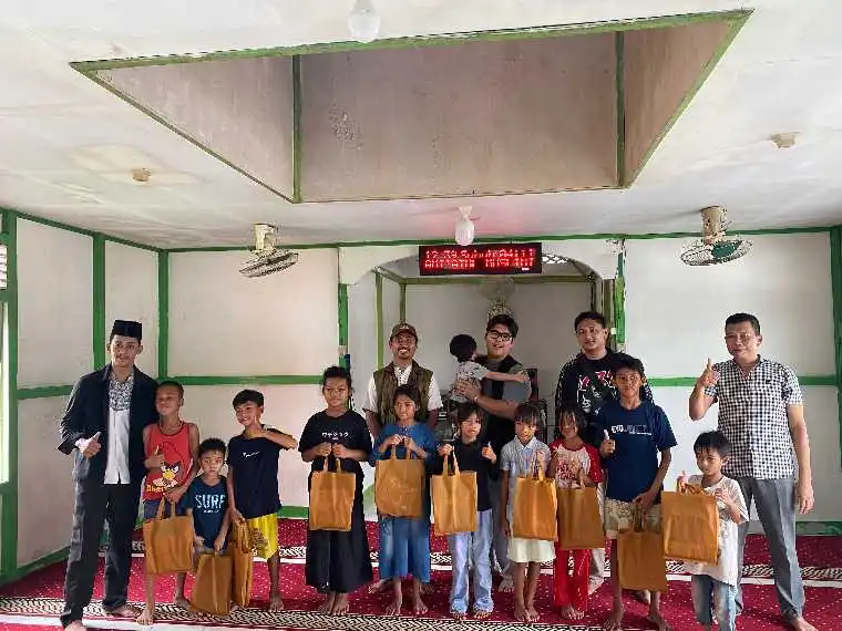 Bantuan Perlengkapan Sekolah untuk Anak Kurang Mampu Disalurkan di Limbung
