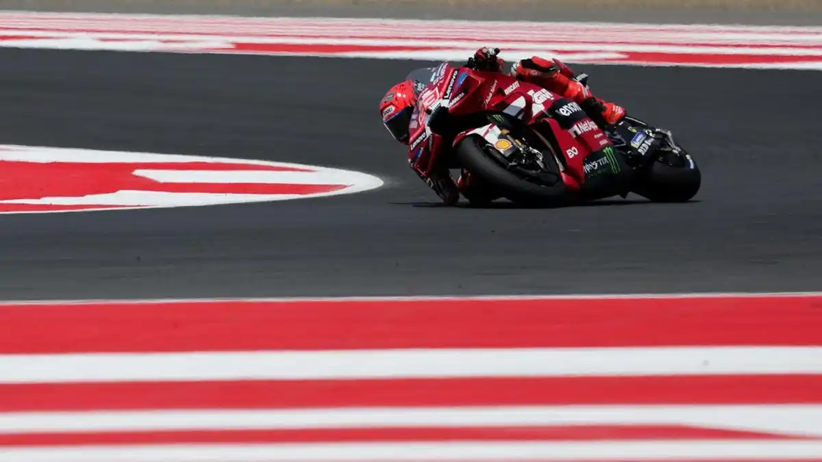 Marquez Menangi Sprint MotoGP Mandalika 2026 Setelah Bezzecchi Tersingkir di Tikungan Pertama
