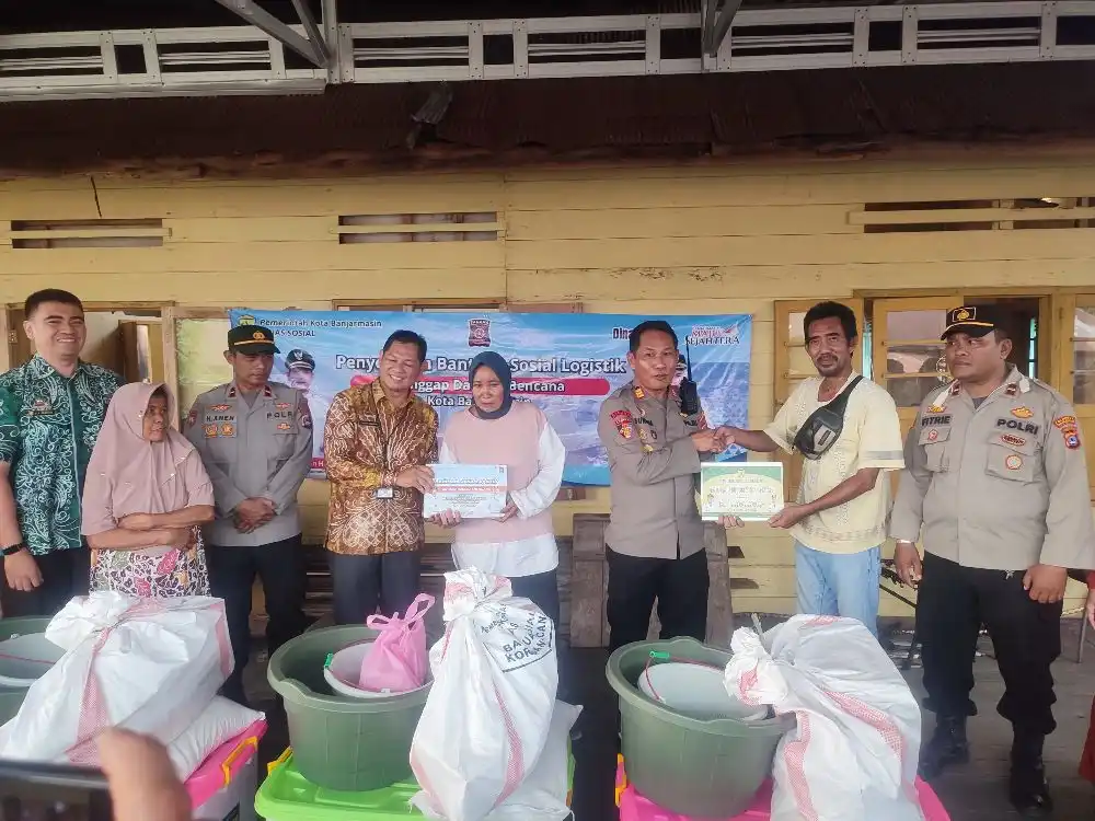 Bantuan Sembako Disalurkan untuk Warga Terdampak Kebakaran Alalak Selatan