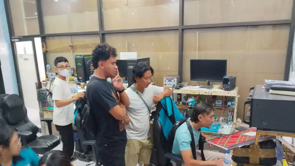 Tas Pedagang Raib Saat Aktivitas Dini Hari di Pasar Amlapura Timur