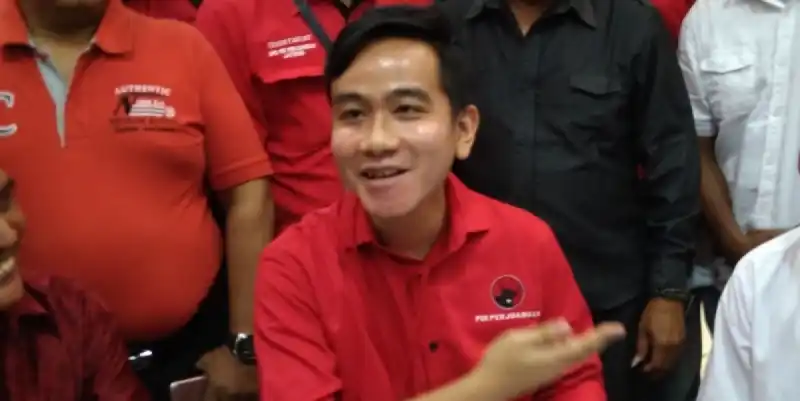 Partai Politik Dinilai Serempak Tak Membela Gibran