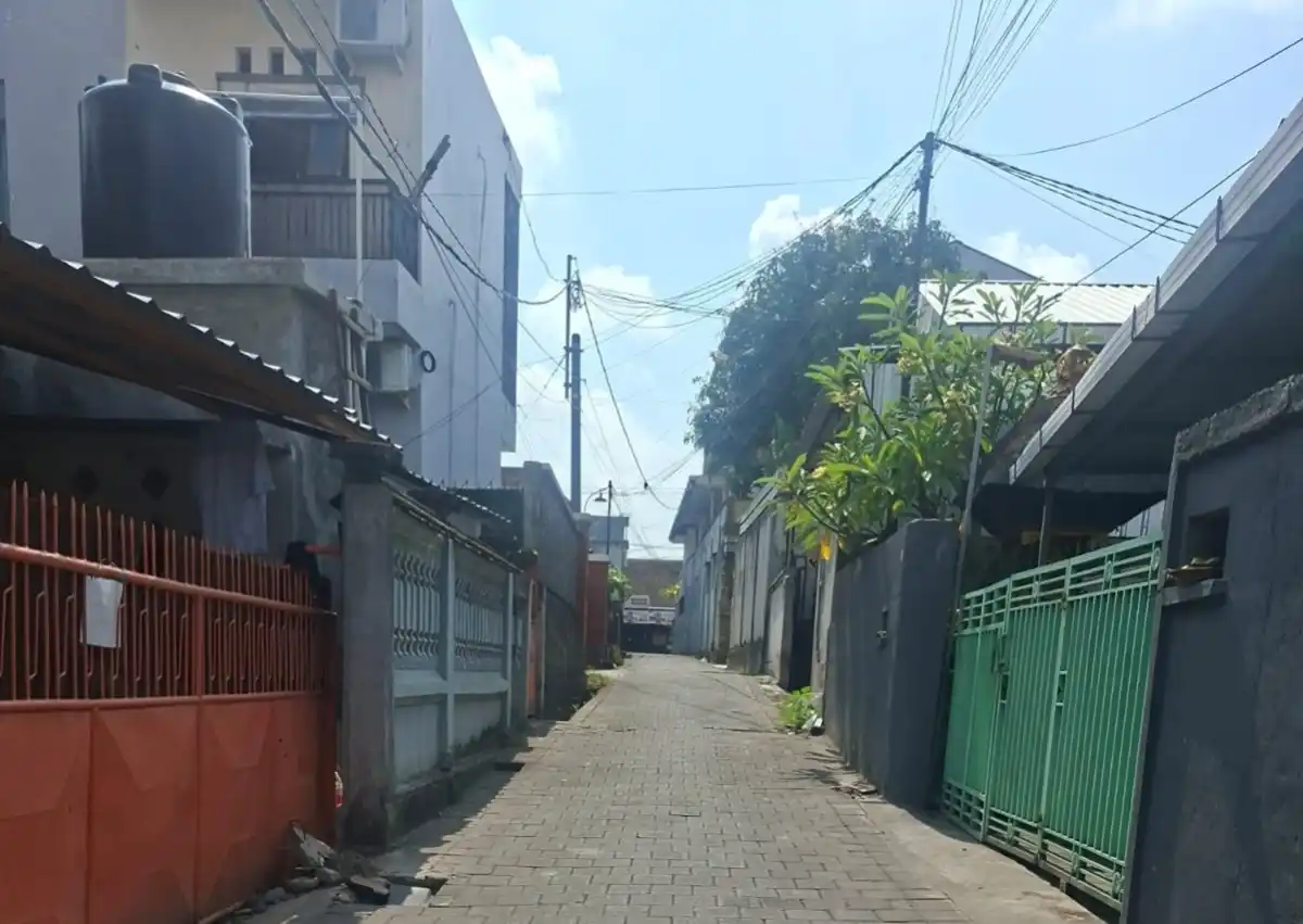 Video Percobaan Jambret Kalung Emas di Denpasar Viral, Korban Terjatuh