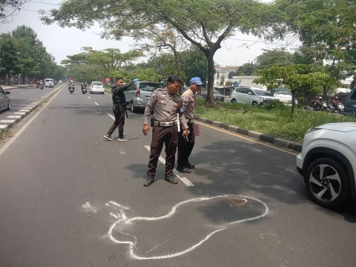 Dua Pengendara Motor Terluka dalam Kecelakaan di Jalur Cepat Soekarno-Hatta Bandung