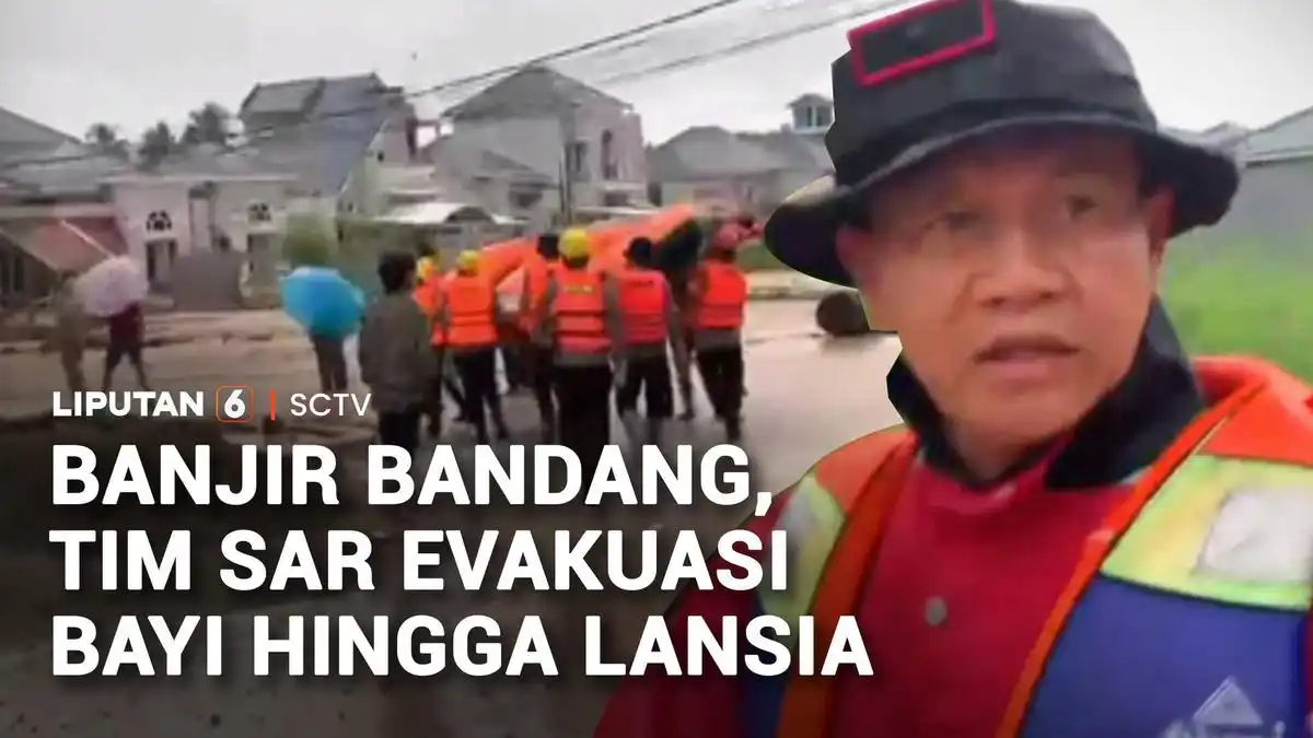 Tim SAR Berpacu dengan Arus Deras Evakuasi Warga Terdampak Banjir Bandang Padang