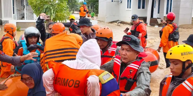 Banjir Bandang Menerjang Guo Kuranji-Lumin Park di Padang