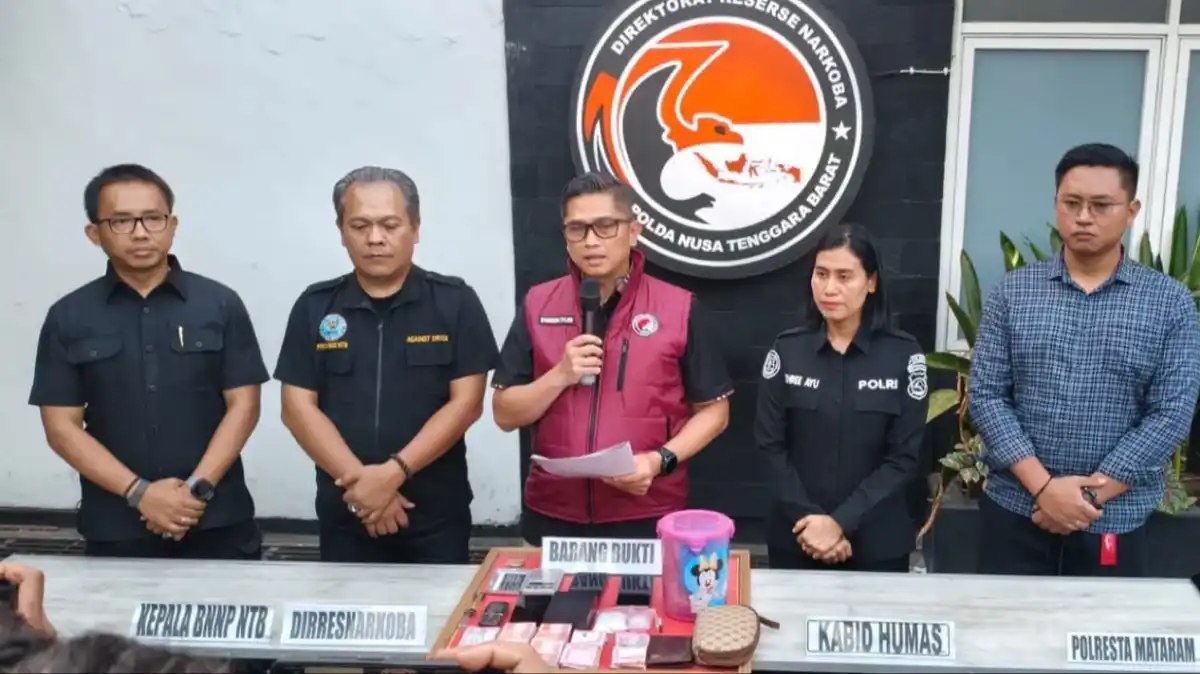 Polisi Temukan 51,58 Gram Sabu di Kandang Ayam Cakranegara