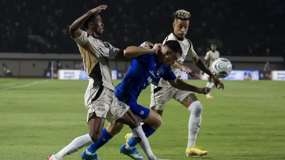 Persib Tertahan di Papan Tengah, Selisih Lima Poin dari Persija Belum Menentukan Akhir Musim