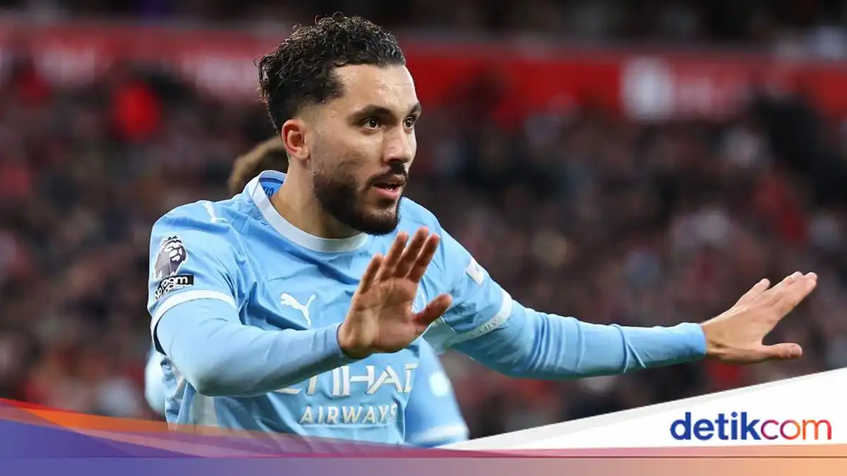 Rayan Cherki Jadi Pembeda dalam Kemenangan Telak Manchester City di Anfield