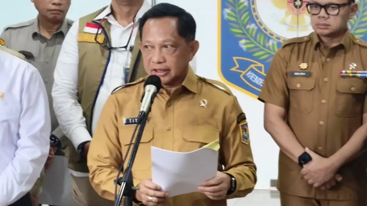 Tito Karnavian Minta Daerah Kendalikan Harga Beras, Telur, dan Pangan Pokok