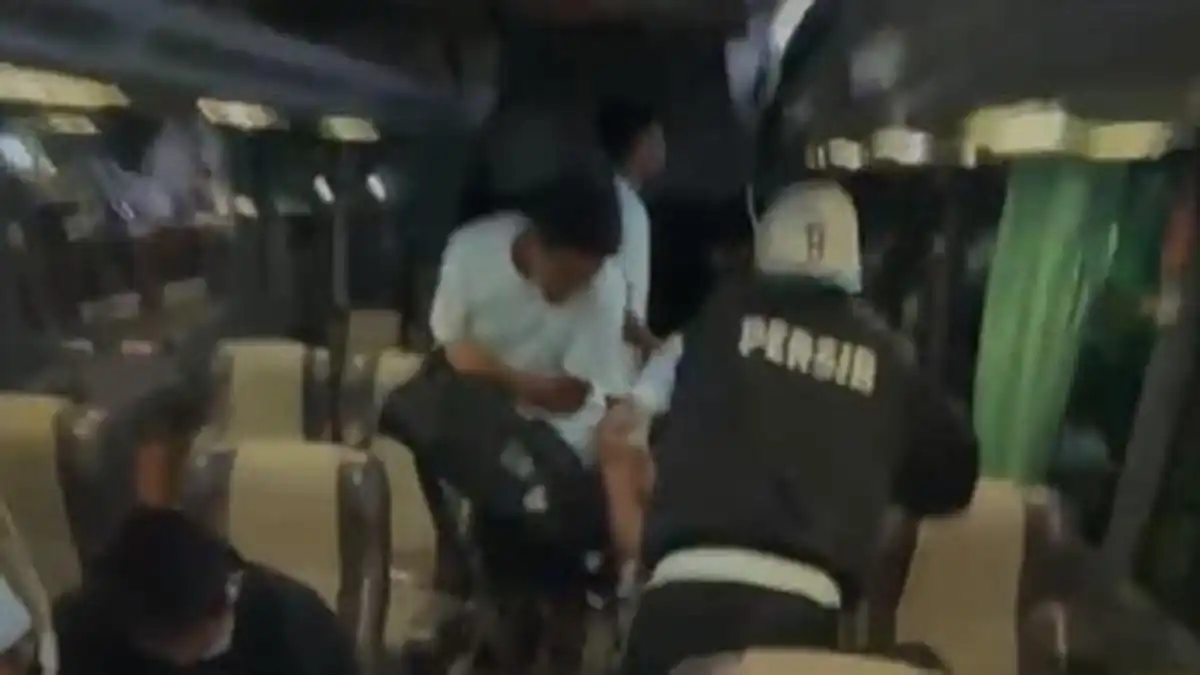 Insiden Rombongan Persib U-18 di Rest Area Batang: Bus Rusak dan Koper Dijarah