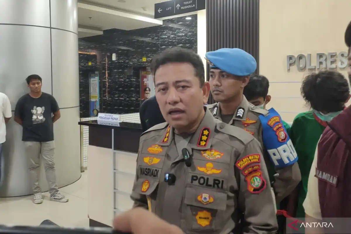 Polisi Selidiki Temuan Obat di Kamar Kos Korban Meninggal di Kebon Jeruk