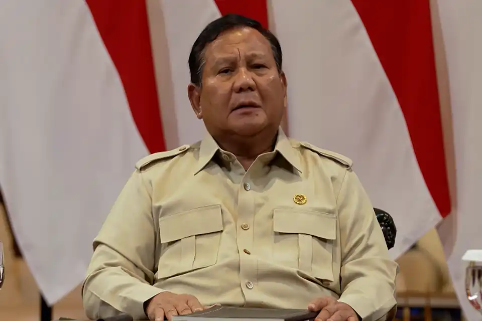 Rapat Terbatas Prabowo Fokuskan Penanganan Karhutla dan Tawaran Bantuan Malaysia-Singapura