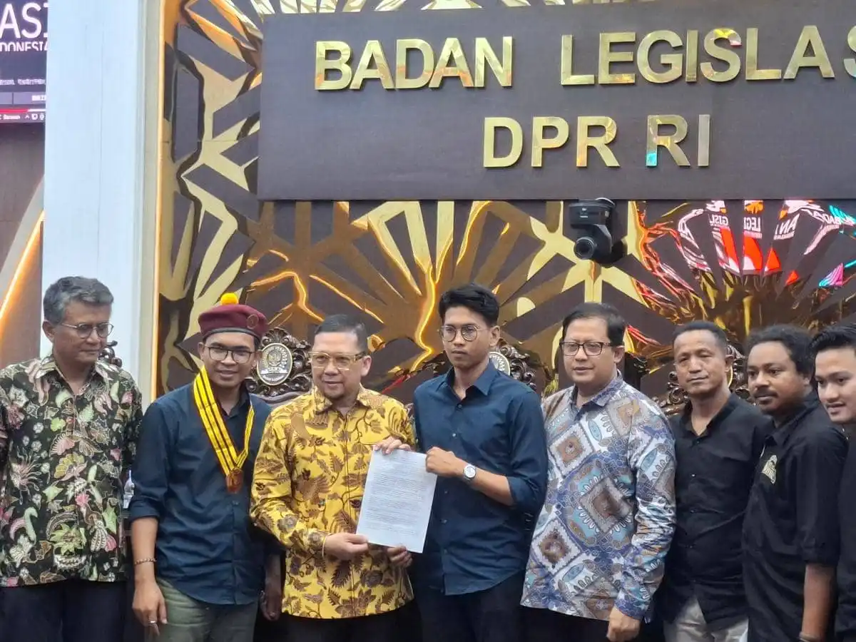 Golkar Kaji Hak Angket Polemik Syarat Pendidikan Gibran di DPR