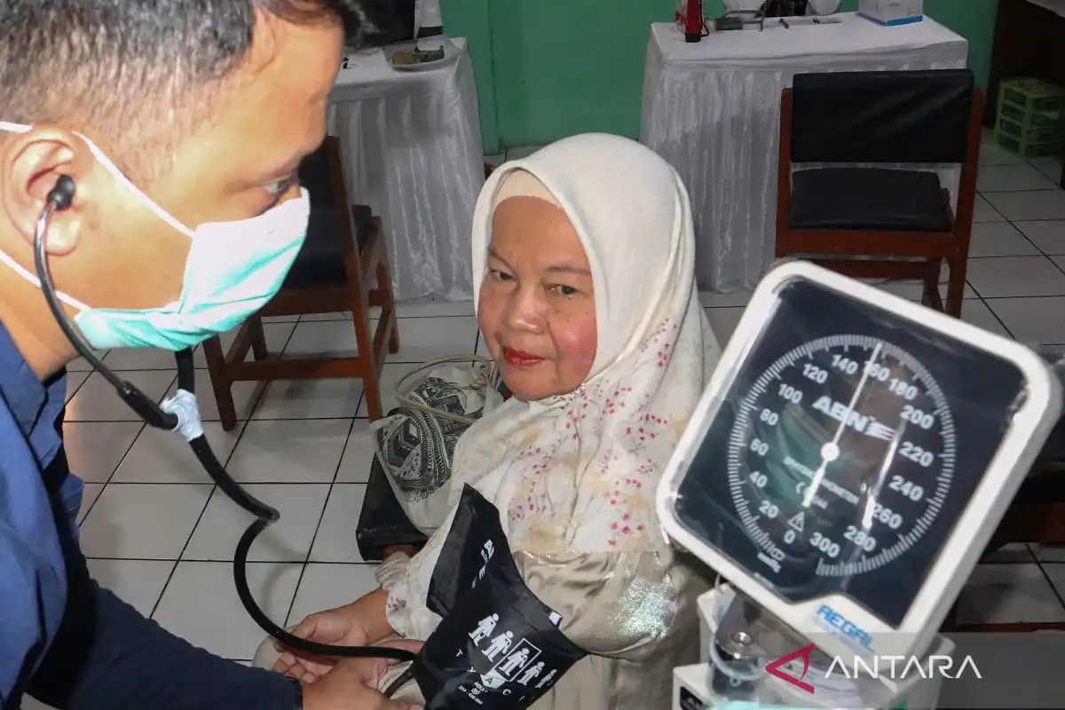 Lima Perkembangan Humaniora: Penipuan SPPG, Keamanan Umrah, hingga Tarif Pemeriksaan Haji