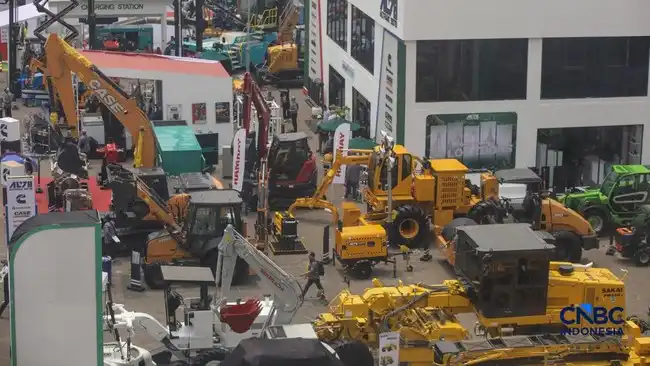 Pembiayaan Alat Berat Nyaris Stagnan, Energi Terbarukan Jadi Harapan Baru