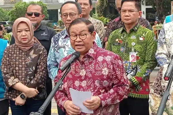 Pramono Anung Minta Pengamen di Layanan Mikrotrans Ditertibkan