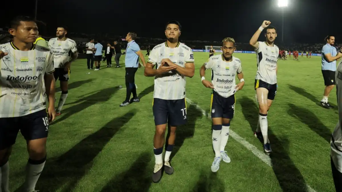 Persib Siapkan Skema 3-4-3, Sandy Walsh Berpeluang Tampil Perdana Lawan Viettel FC