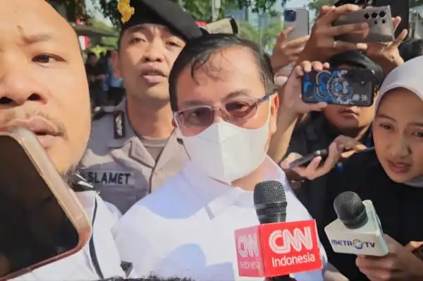 Rustian Pulang dari Pemeriksaan KPK, Statusnya Masih sebagai Saksi OTT BNPB