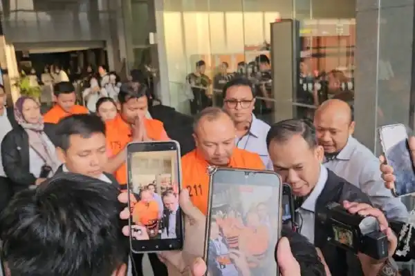 KPK Menahan Lima Tersangka dalam Kasus OTT di Lingkungan BNPB