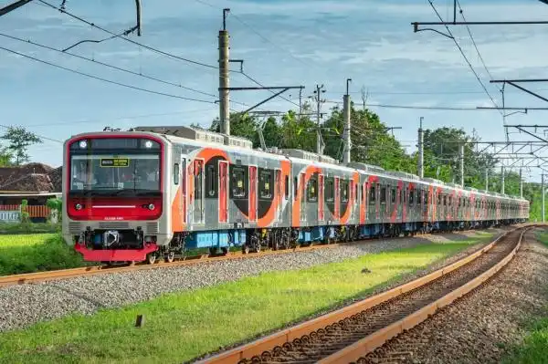 Gangguan Sarana Batalkan Lima Perjalanan Commuter Line pada Kamis Pagi