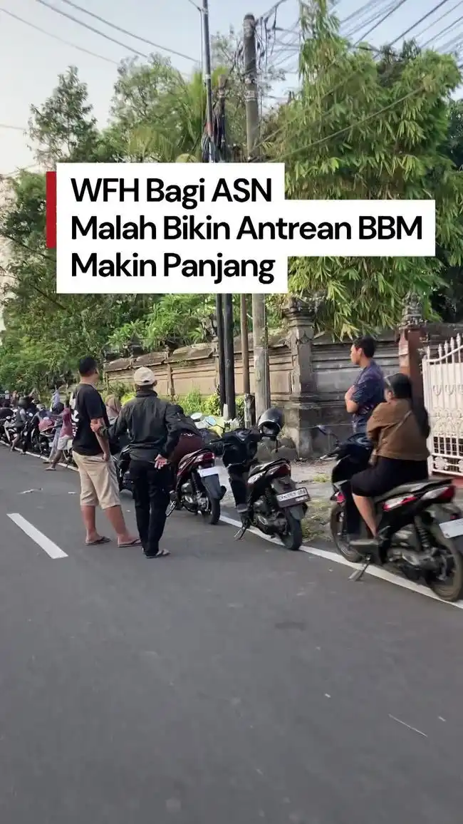 WFH dan Sekolah Daring Beriringan dengan Antrean BBM yang Mengular di Klungkung