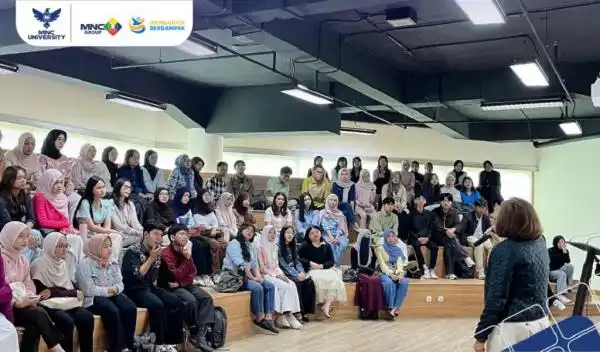 Pelatihan Radio MNC University Kenalkan Praktik Penyiaran Modern