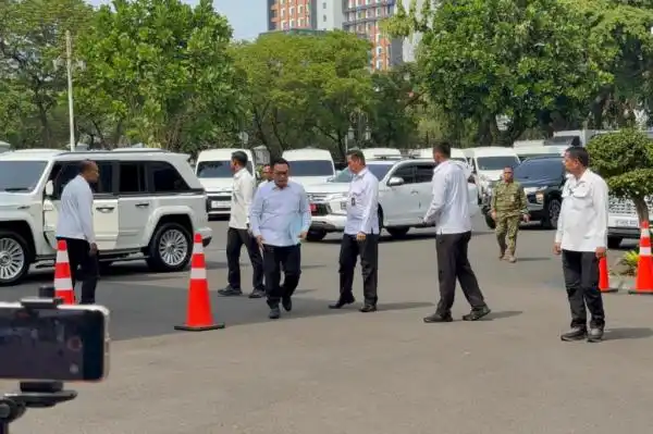 Rapat di Istana Bahas Perkembangan Penanganan Karhutla di Indonesia