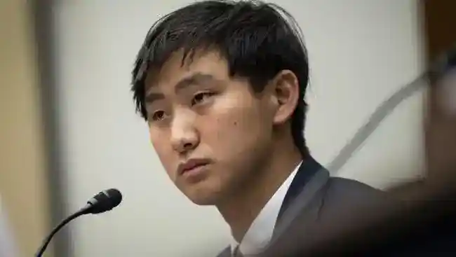 Pesan Panjang Zuckerberg di WhatsApp Sempat Membingungkan Alexadr Wang