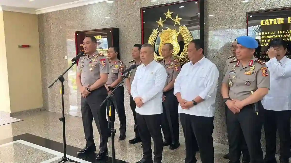 Korpolairud Dalami Penyebab Terbakarnya KMP Batumandi di Selat Sunda