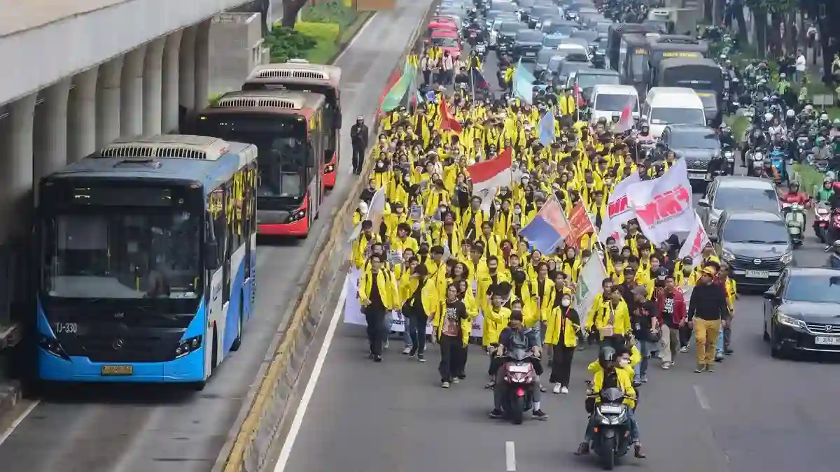 Aksi BEM UI di Jakarta: Rekayasa Lalu Lintas dan Lima Tuntutan Mahasiswa