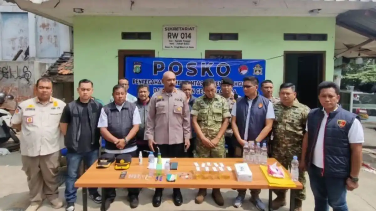 Sembilan Pria Positif Narkotika dalam Operasi di Rusun Tanah Tinggi
